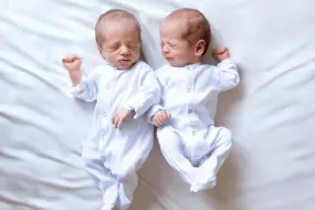 10 Znakova koji ukazuju da ste možda trudni s blizancima